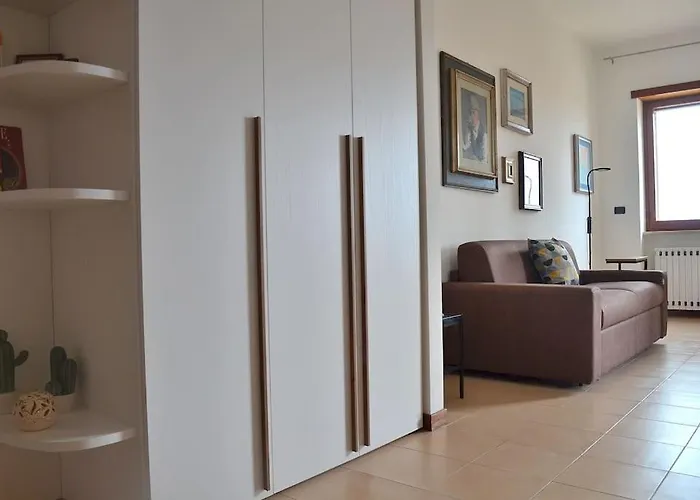 アパート Vista レッチェ